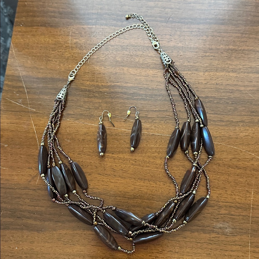 Vintage Brown/Amber Stone Beaded‎ 5 Strand Necklace and Earring Set